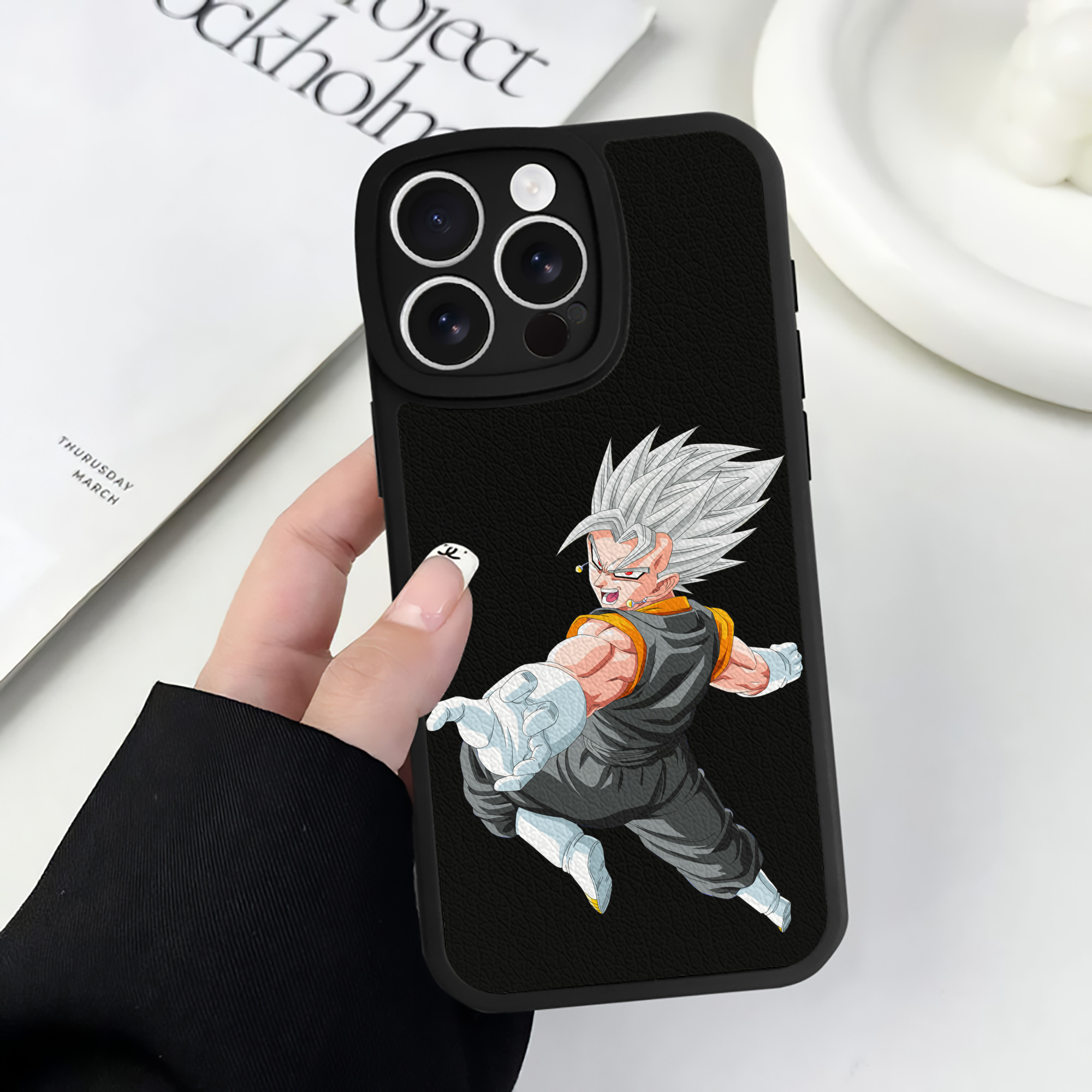 （画像用） ドラゴンボール ベジータ四世（Bejīta Yonsei）DRAGON BALL Vegeta IV 【iPhone 16シリーズ対応】シリコンスマホケース（レザー調） 材質：シリコン